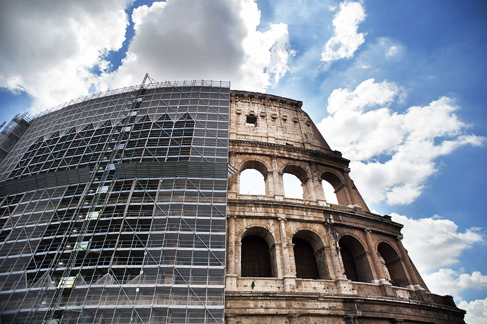 Упадок и реставрация Колизея